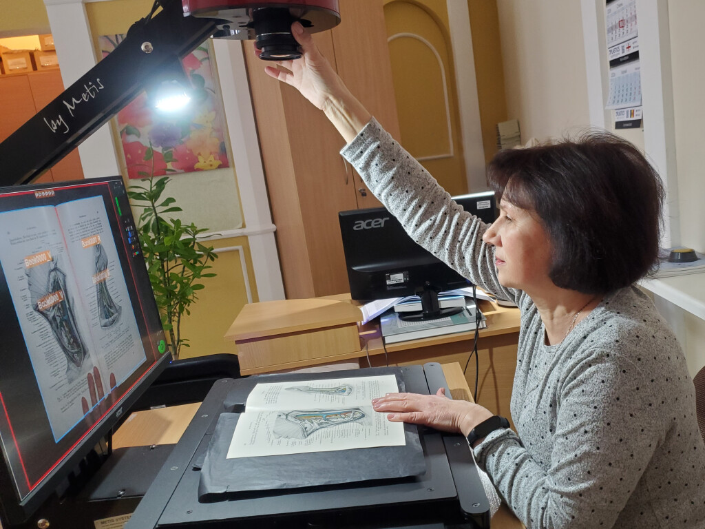 Оцифровуємо фонд Музею раритетної книги!