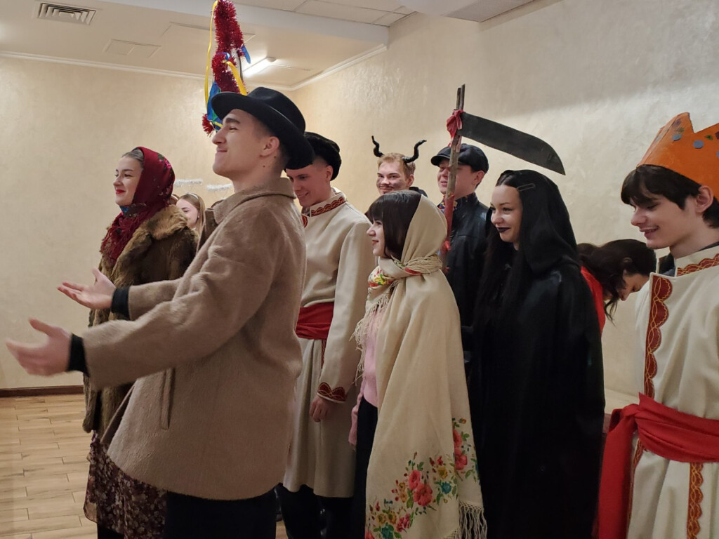 Христос народився! Славімо Його!