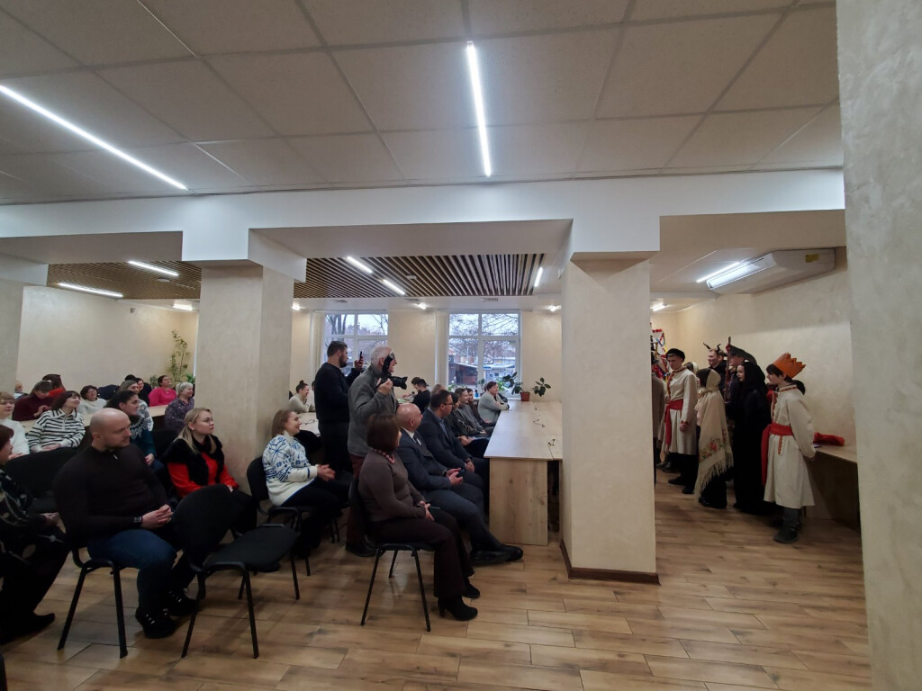 Христос народився! Славімо Його!