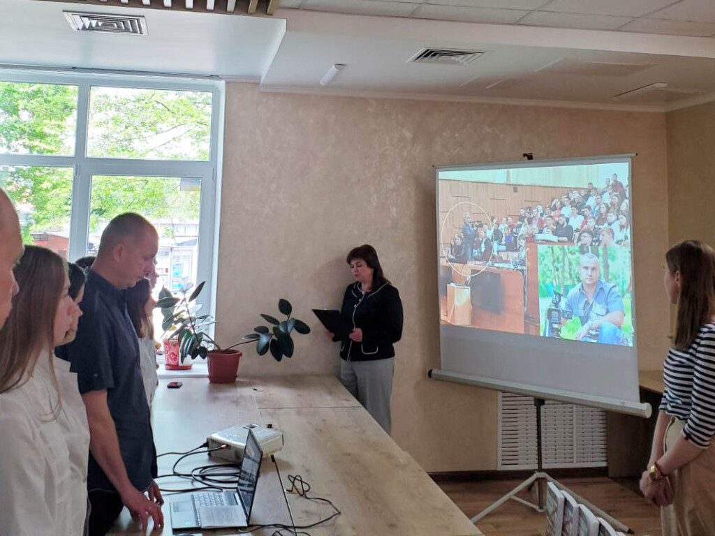 Примарна ясність: міфи і стереотипи навколо Донбасу і війни»