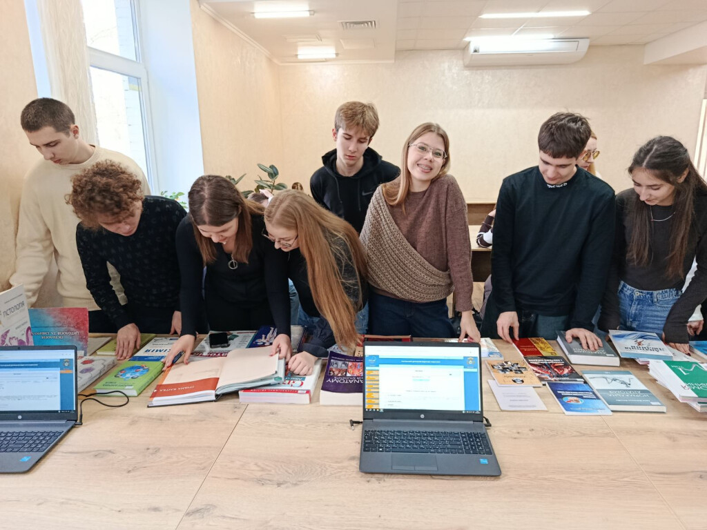 Фінальні зустрічі з першокурсниками-стоматологами.