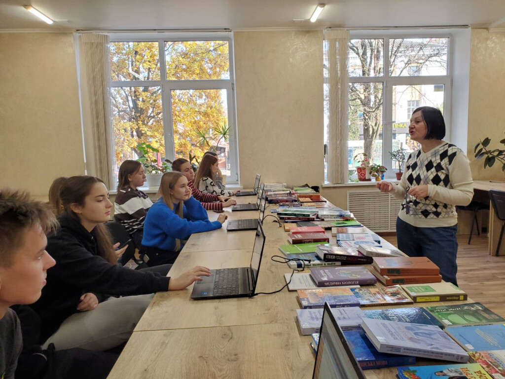 Фінальні зустрічі з першокурсниками-стоматологами.