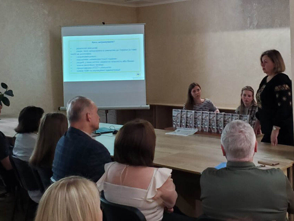 Примарна ясність: міфи і стереотипи навколо Донбасу і війни»